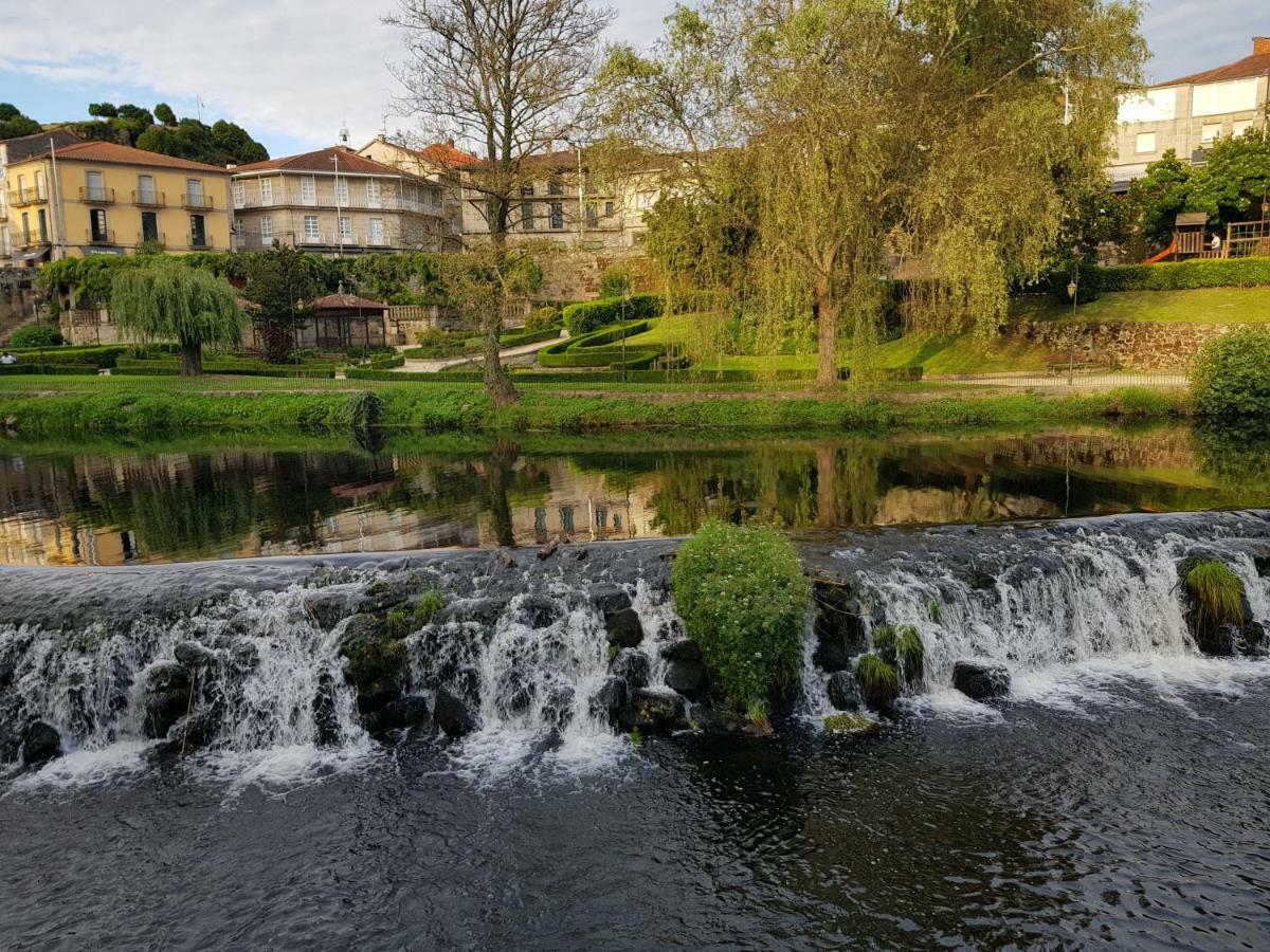 Piso Rosalia De Castro Lägenhet Allariz Exteriör bild